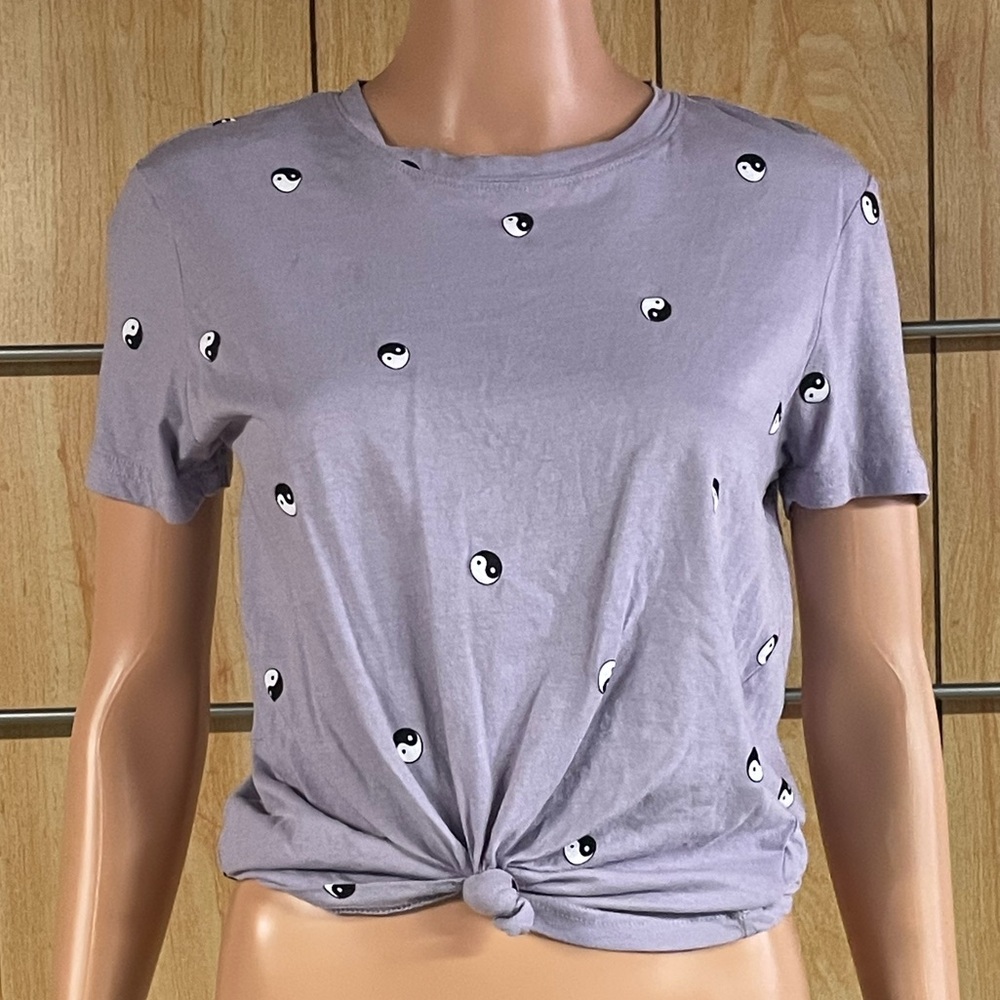 Rebellious One Tee Shirt SZ - XS